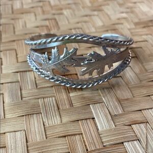 Vintage .925 sterling Oak leaf artisan cuff. Stamped Fairycore boho cottagecore